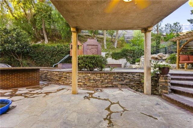 28811 Park Woodland Place, Saugus, CA 91390