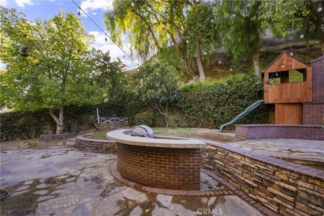 28811 Park Woodland Place, Saugus, CA 91390