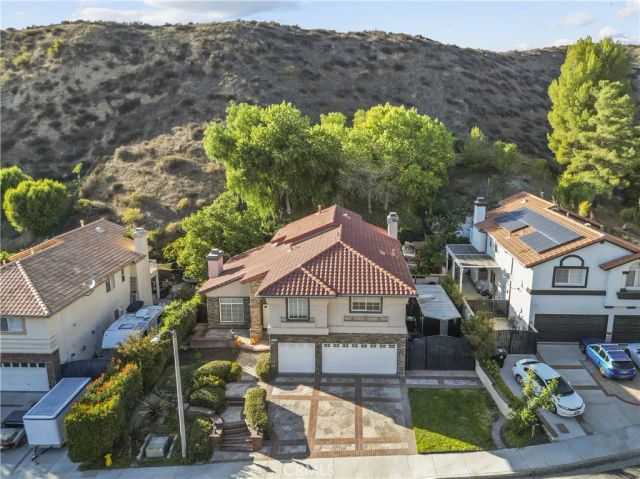 28811 Park Woodland Place, Saugus, CA 91390