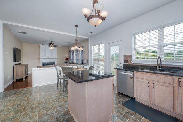1713 Kendall Cove Ln, Mount Juliet, TN 37122