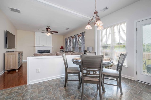 1713 Kendall Cove Ln, Mount Juliet, TN 37122