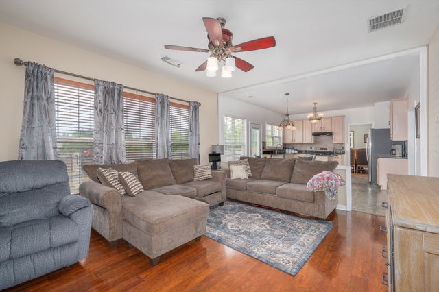 1713 Kendall Cove Ln, Mount Juliet, TN 37122