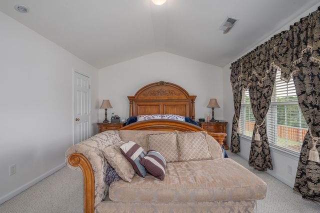 1713 Kendall Cove Ln, Mount Juliet, TN 37122