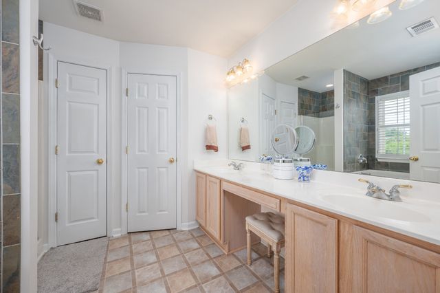1713 Kendall Cove Ln, Mount Juliet, TN 37122