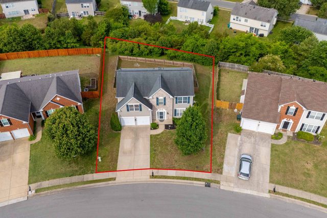 1713 Kendall Cove Ln, Mount Juliet, TN 37122