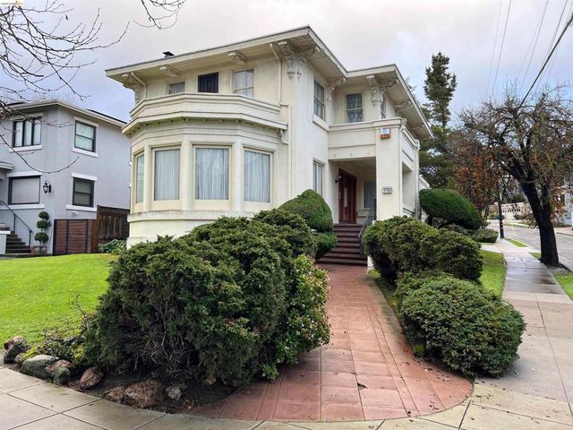 3788 LAKESHORE, Oakland, CA 94610