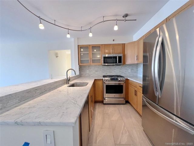25 Forest Street APT 3L, Stamford, CT 06901