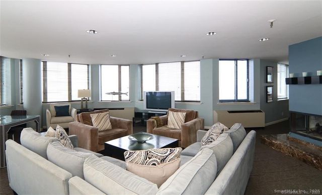 25 Forest Street APT 3L, Stamford, CT 06901