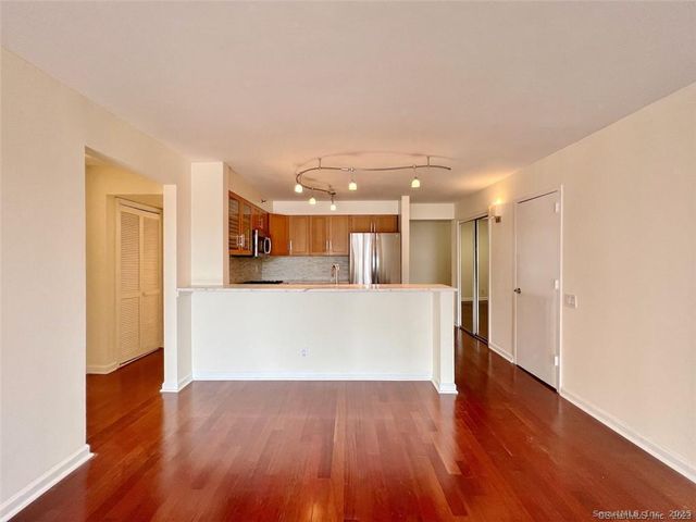 25 Forest Street APT 3L, Stamford, CT 06901