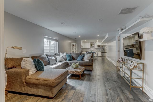 6089 W MEADOW BREEZE WAY, West Valley City, UT 84128