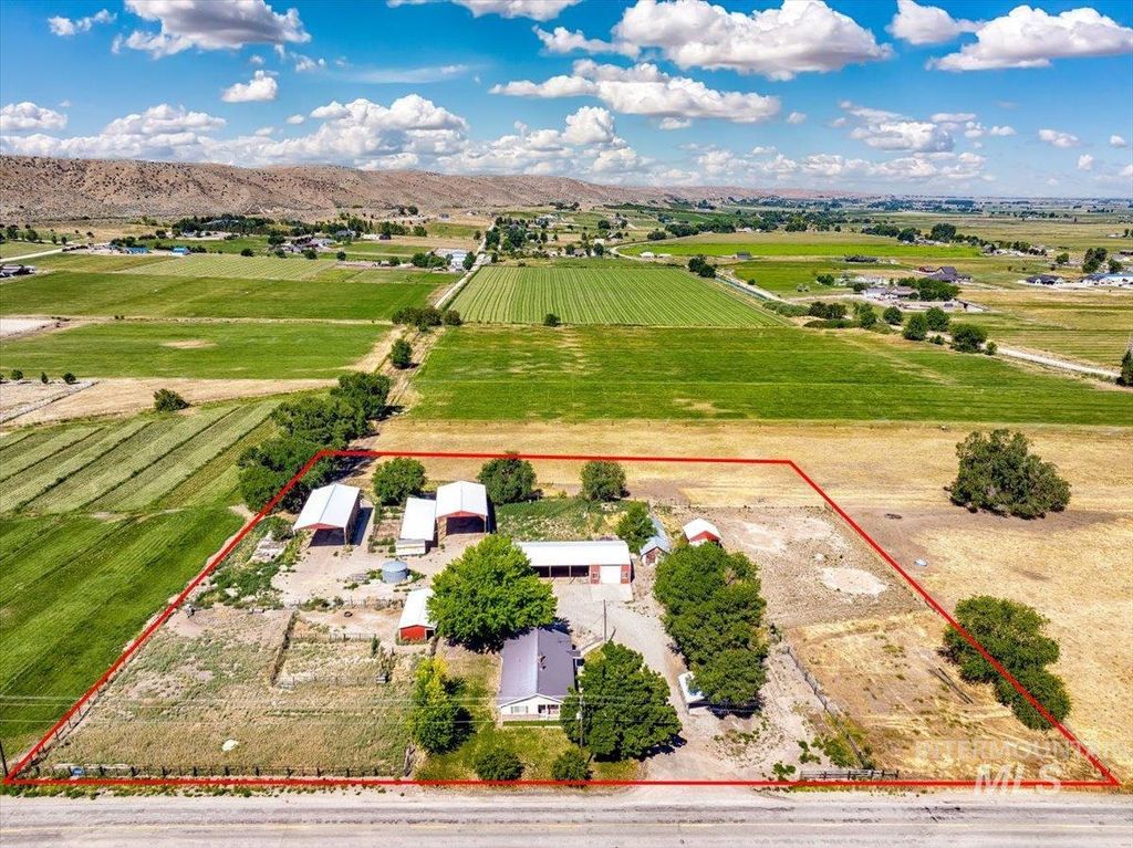 3617 Bowman Rd, Emmett, ID 83617