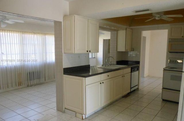 4955 NW 55th Street, Tamarac, FL 33319
