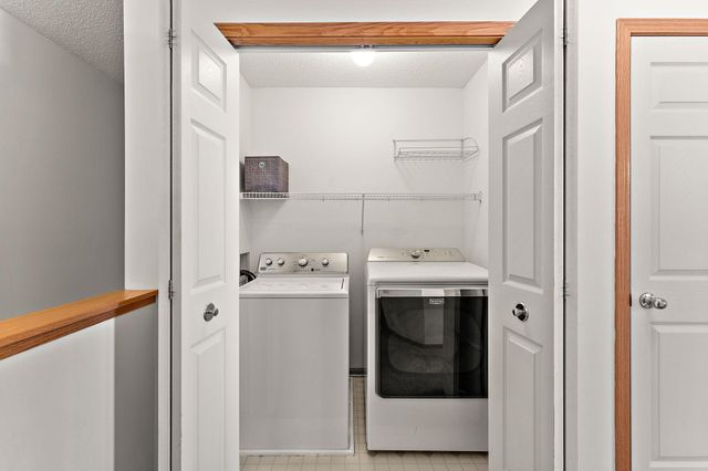 8663 Quarry Ridge Lane C, Woodbury, MN 55125