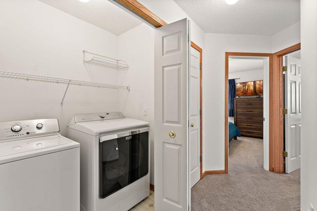 8663 Quarry Ridge Lane C, Woodbury, MN 55125