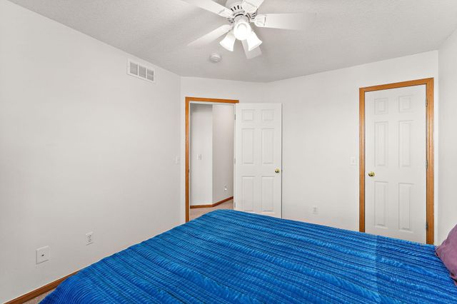 8663 Quarry Ridge Lane C, Woodbury, MN 55125