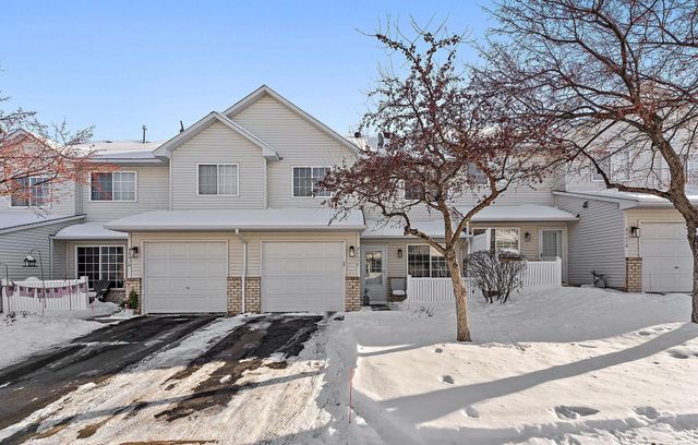 8663 Quarry Ridge Lane C, Woodbury, MN 55125