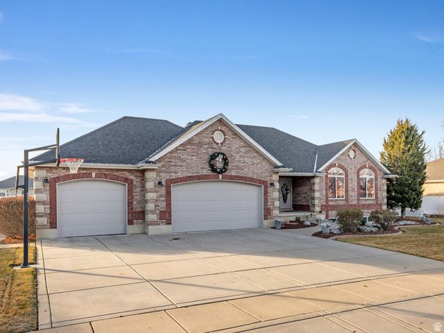 1137 W 2500 S, Syracuse, UT 84075