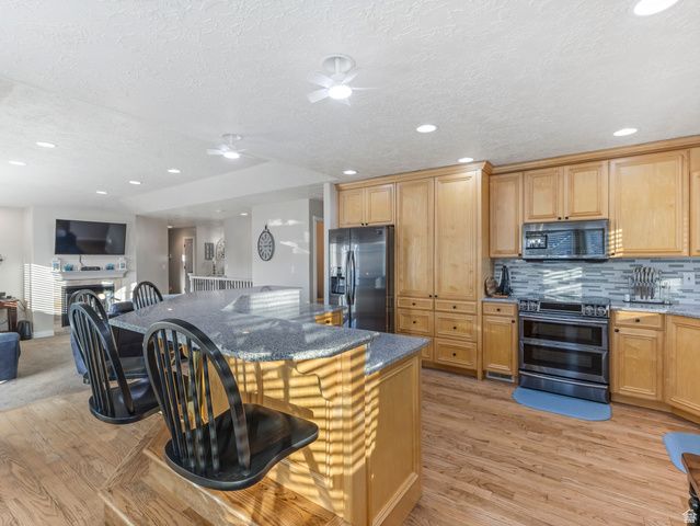1137 W 2500 S, Syracuse, UT 84075