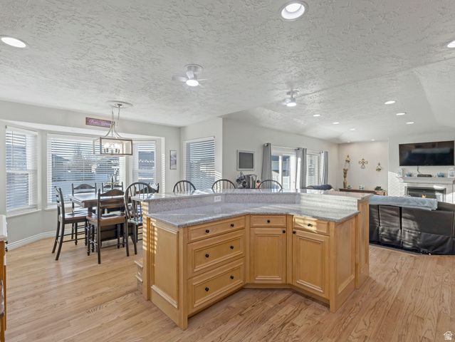 1137 W 2500 S, Syracuse, UT 84075