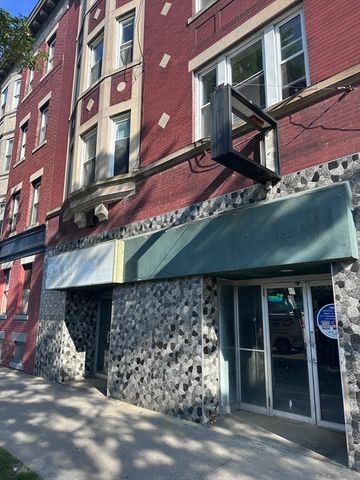 687 State A, Springfield, MA 01109