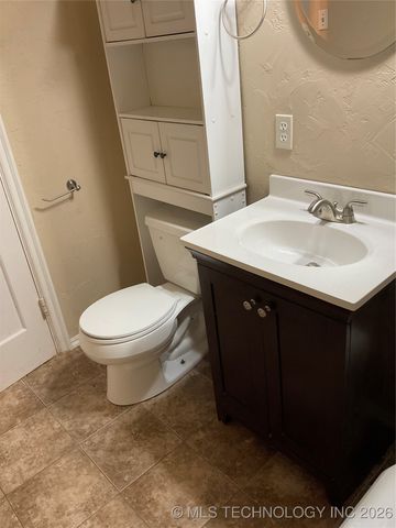 220 E 45th Place S, Tulsa, OK 74105