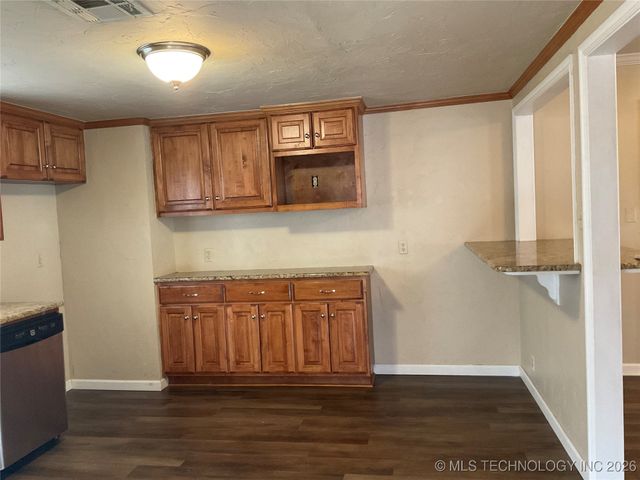 220 E 45th Place S, Tulsa, OK 74105