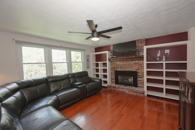 401 N Gate Road, Manchester, NH 03104