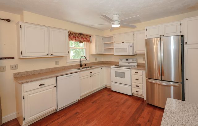 401 N Gate Road, Manchester, NH 03104