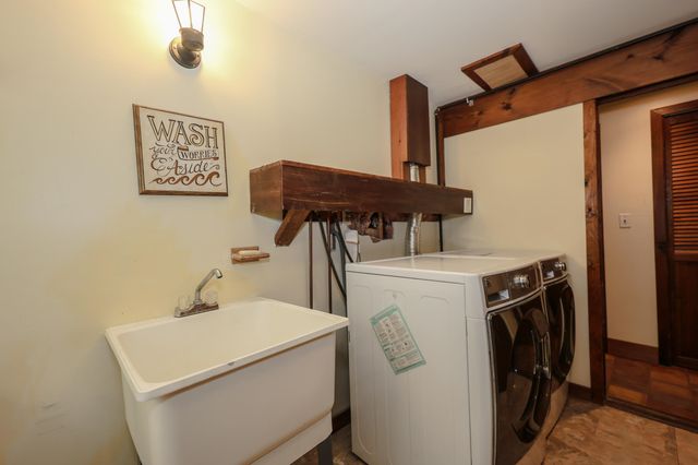 401 N Gate Road, Manchester, NH 03104