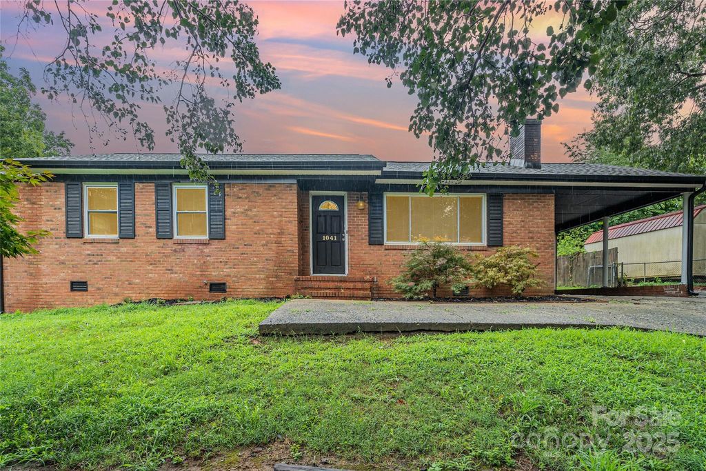 1041 Crowders Creek Road, Gastonia, NC 28052