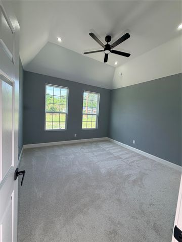 302 E Travis Street, Leonard, TX 75452