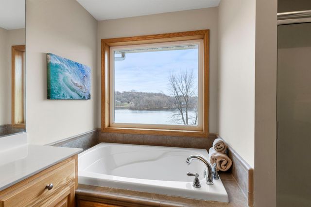 1080 82nd Street E, Inver Grove Heights, MN 55077