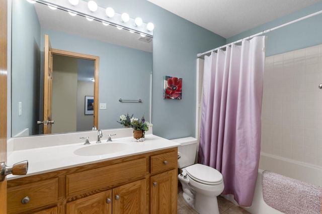 1080 82nd Street E, Inver Grove Heights, MN 55077