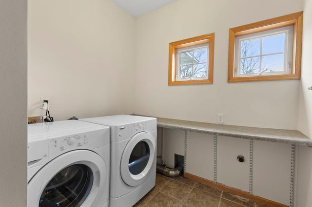 1080 82nd Street E, Inver Grove Heights, MN 55077