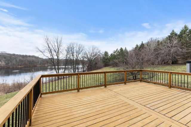 1080 82nd Street E, Inver Grove Heights, MN 55077