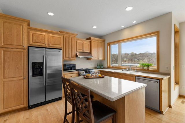 1080 82nd Street E, Inver Grove Heights, MN 55077