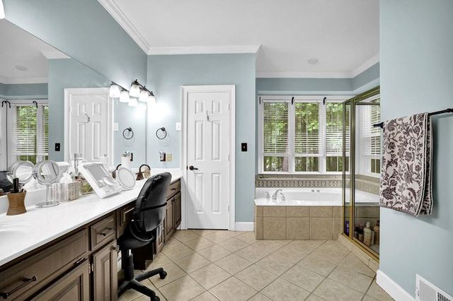 842 Laurel Crest SW Court, Marietta, GA 30064