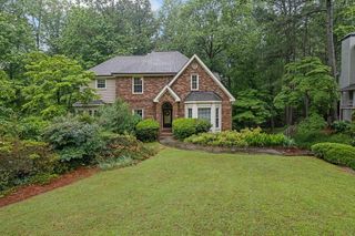 842 Laurel Crest SW Court, Marietta, GA 30064