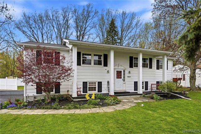4660 Apple Drive, Lewiston, NY 14092
