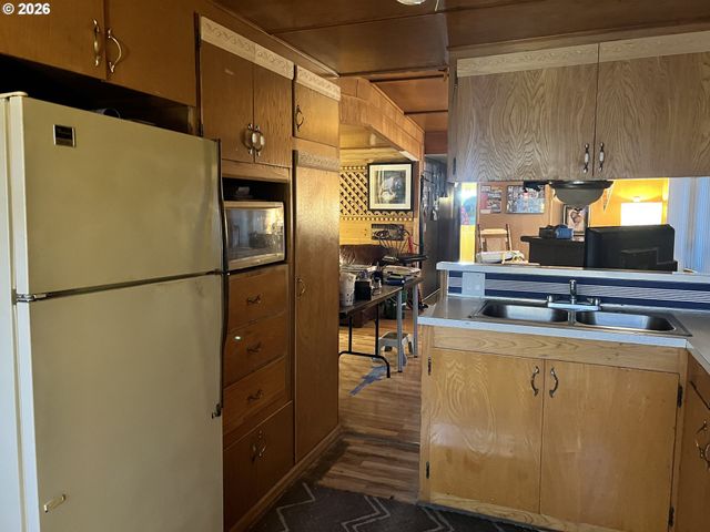 19605 RIVER Rd 104, Gladstone, OR 97027