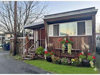 19605 RIVER Rd 104, Gladstone, OR 97027