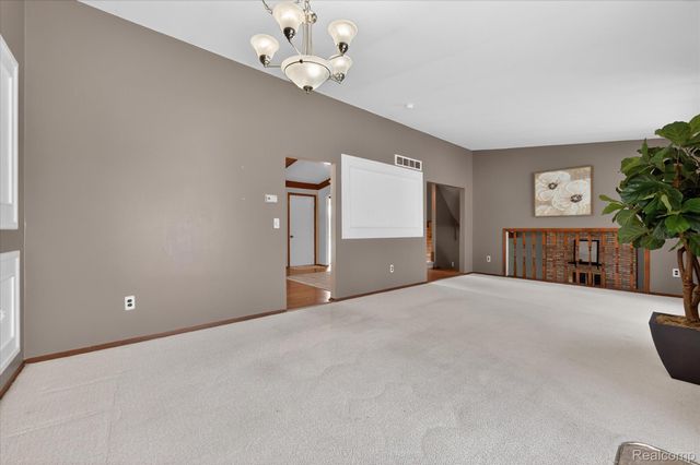 37959 Streamview Drive, Sterling Heights, MI 48312