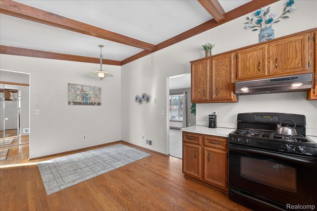 37959 Streamview Drive, Sterling Heights, MI 48312