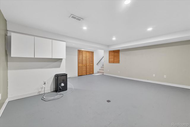 37959 Streamview Drive, Sterling Heights, MI 48312