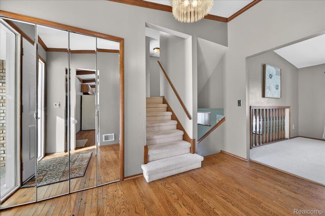 37959 Streamview Drive, Sterling Heights, MI 48312