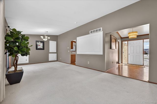 37959 Streamview Drive, Sterling Heights, MI 48312