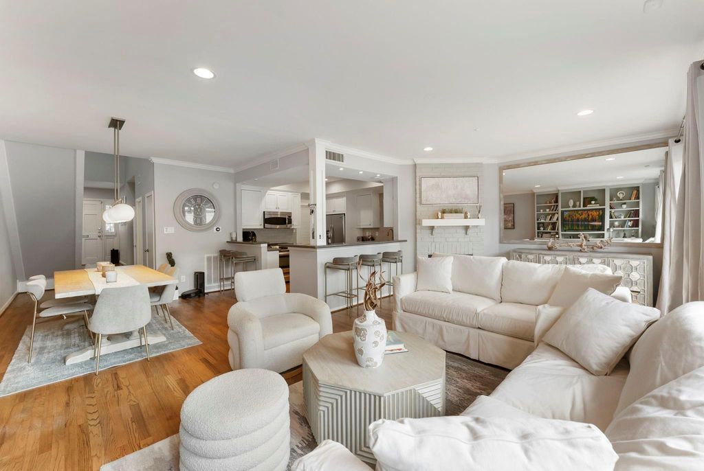 1260 Fountain View Drive 171, Houston, TX 77057