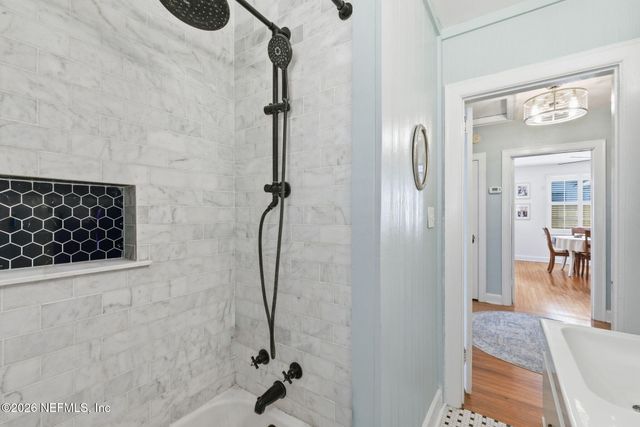 1042 LARK Street, Jacksonville, FL 32205