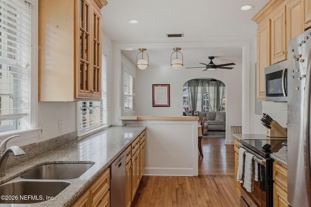 1042 LARK Street, Jacksonville, FL 32205