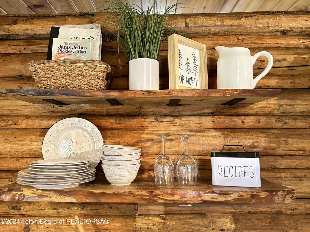 9795 N MAIN Street, Kelly, WY 83011 photo 14